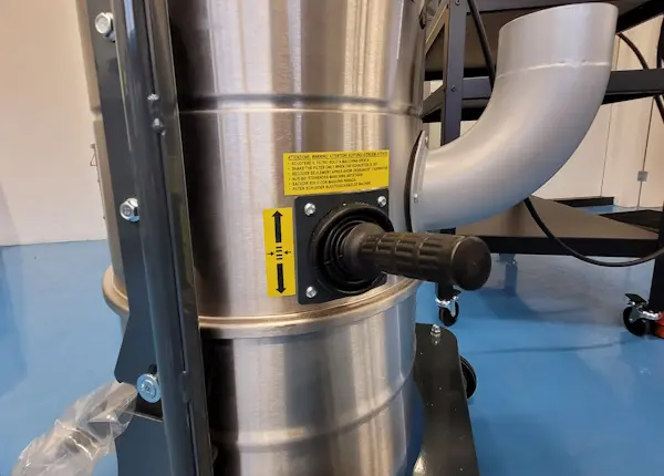 Met behulp van het filterschudsysteem kan het filter gemakkelijk gereinigd worden en gaat deze langer mee