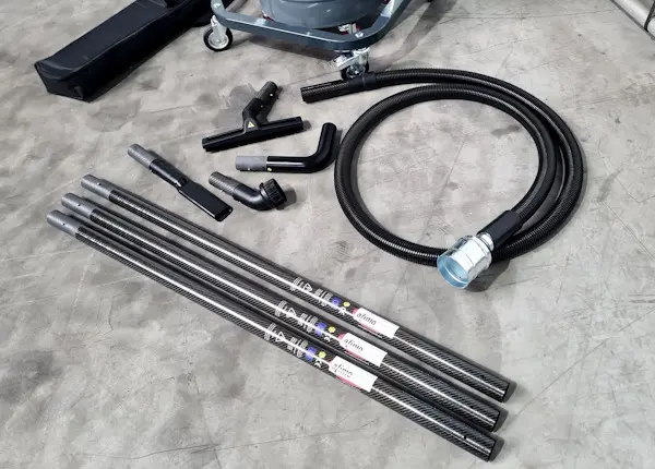 met een overhead accessoires set kunt u de stofzuiger op gepaste afstand gebruiken